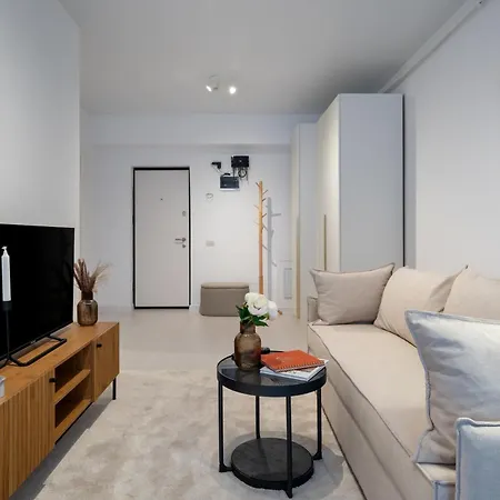 Apartment 917 *