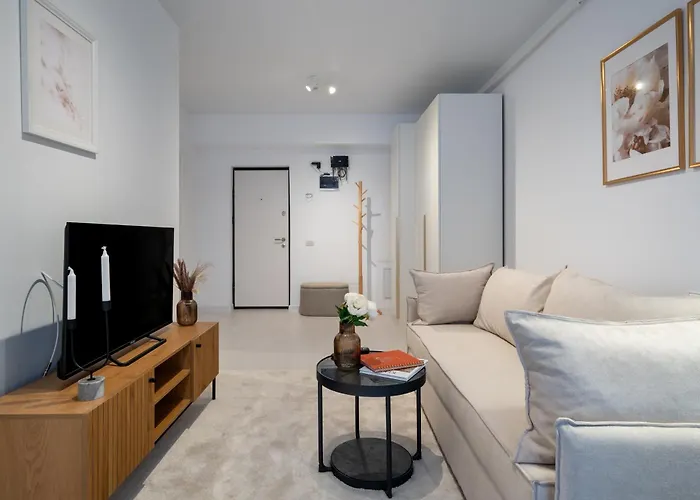 Apartment 917 *